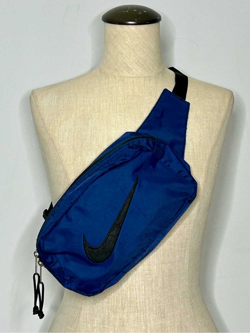 Vintage 90’s Nike Fanny Pack Belt Bag Navy Blue and Black 10” x 6”